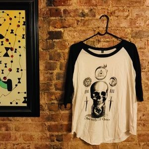 Truly Madly Deeply graphic shirt sz M